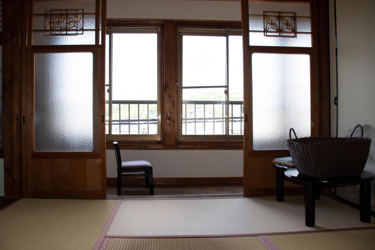 Guest Cafe Kuchikumano Hotel Kamitondacho Ngoại thất bức ảnh